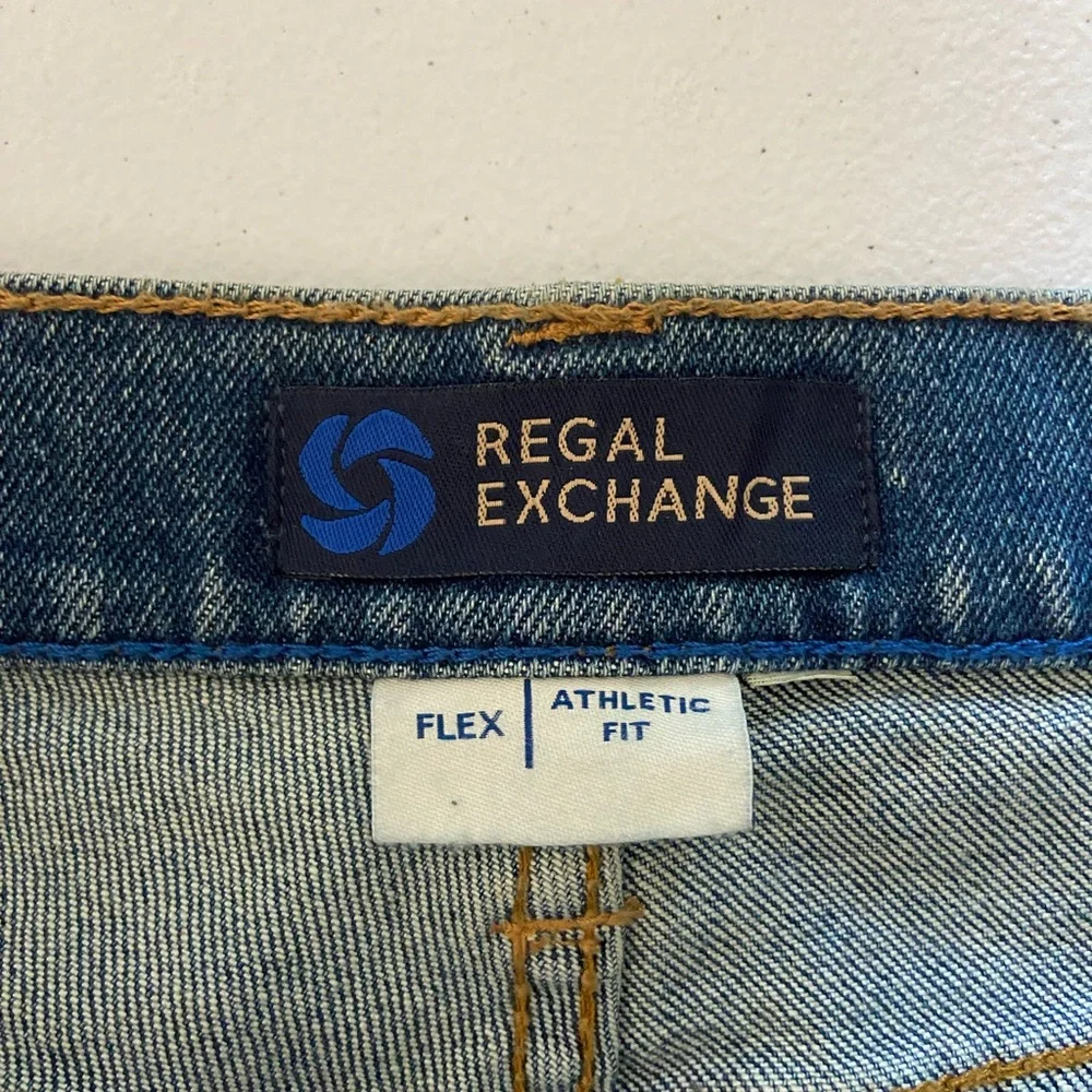 NEW Regal Exchange men’s blue medium wash denim flex athletic fit stretch jeans‎